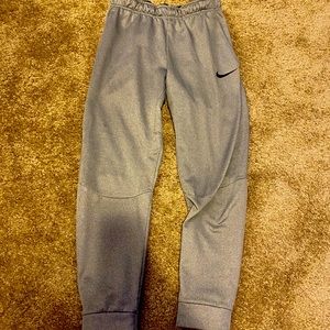 Nike Men’s Therma-Fit Tapered Jogger Pants